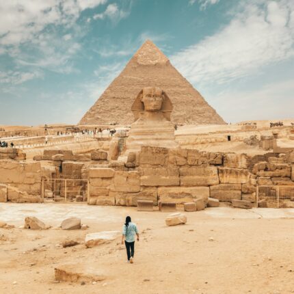 Tour to Pyramids & The Egyptian Museum